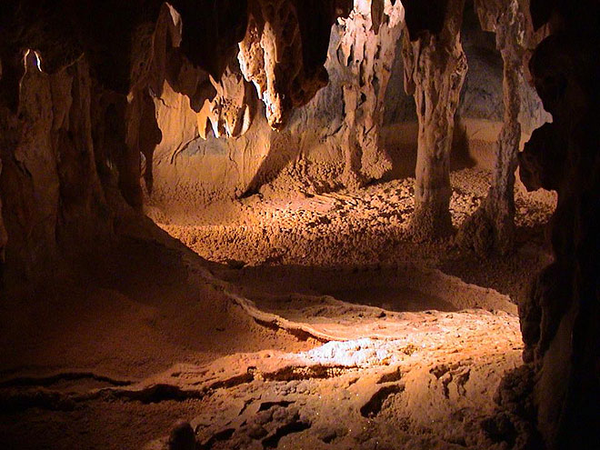 chillagoe caves australia